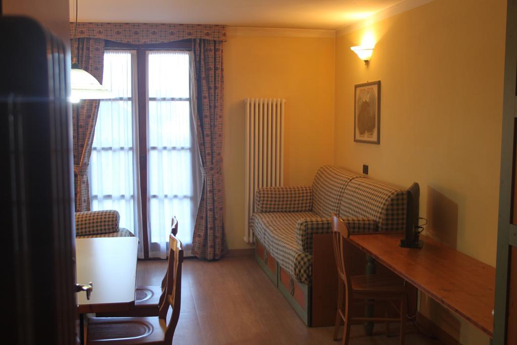 Studio,343220914:JPEG